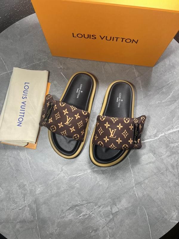 LV Men's Slippers 374